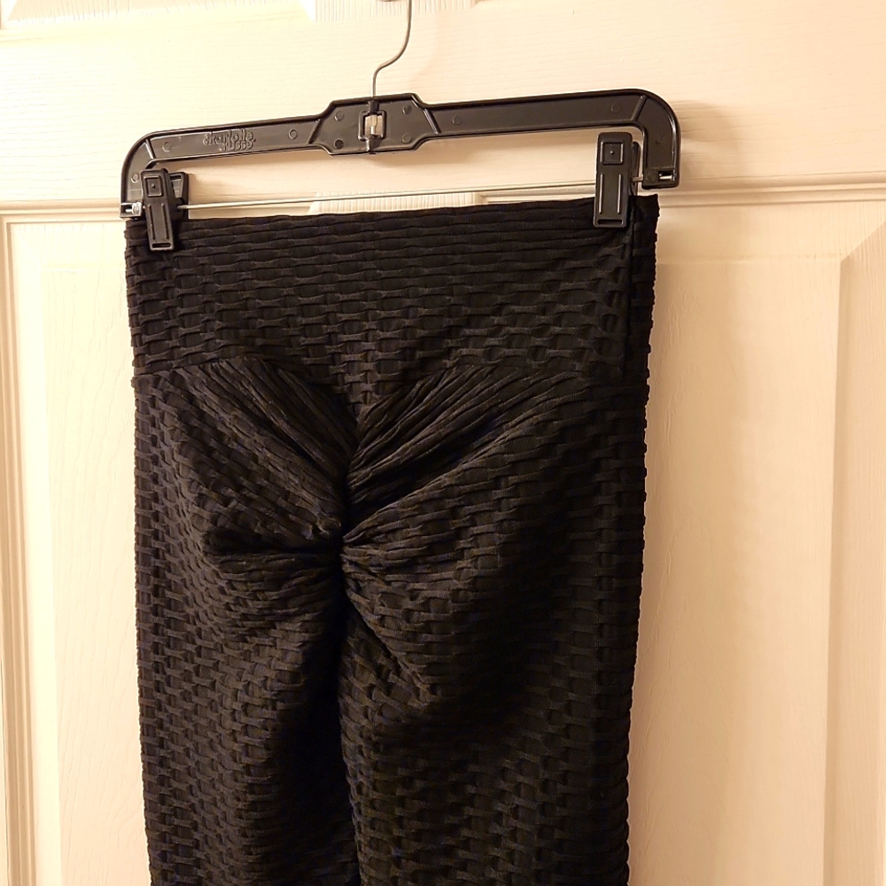 Amazon scrunch butt leggings